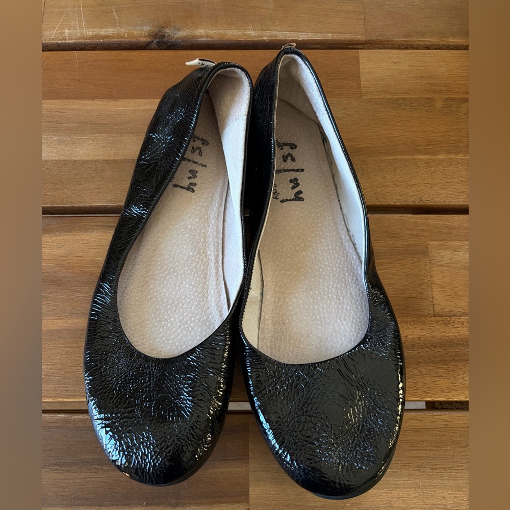 FS/NY Black Patent Leather Ballet Flats
